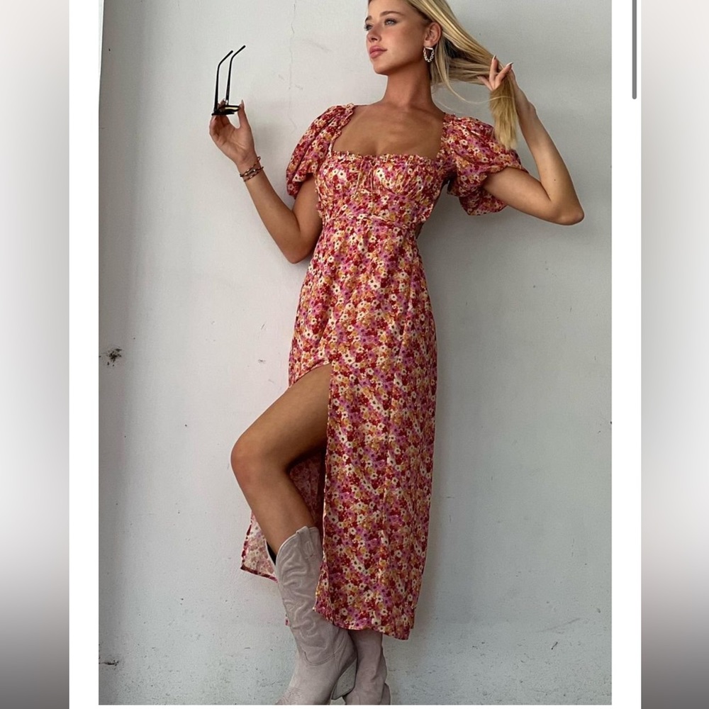 For love and lemons pink floral puff sleeve open back dress